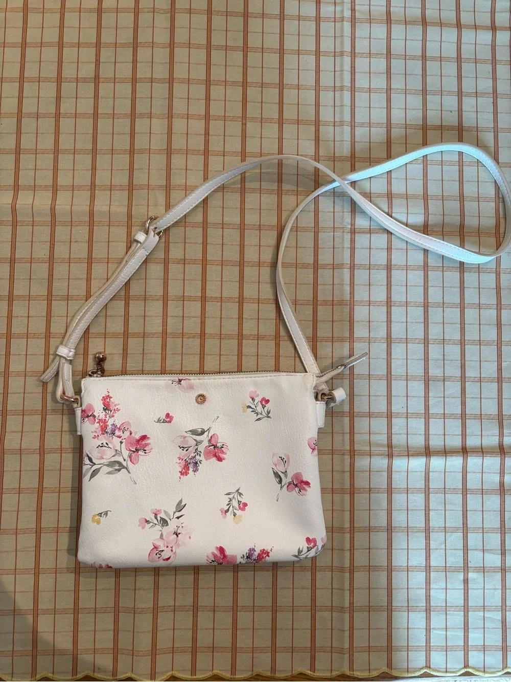 LC Lauren Conrad White Floral Crossbody Bag with Pink Accents